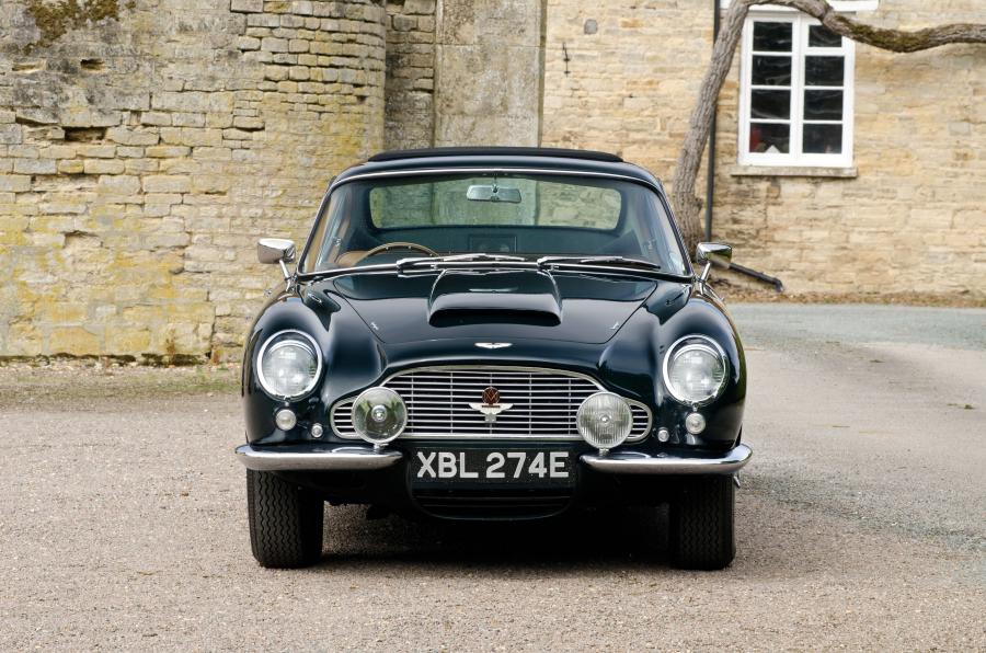  Aston Martin DB6 (3211/R) 1967 года  (фото 16 из 24)